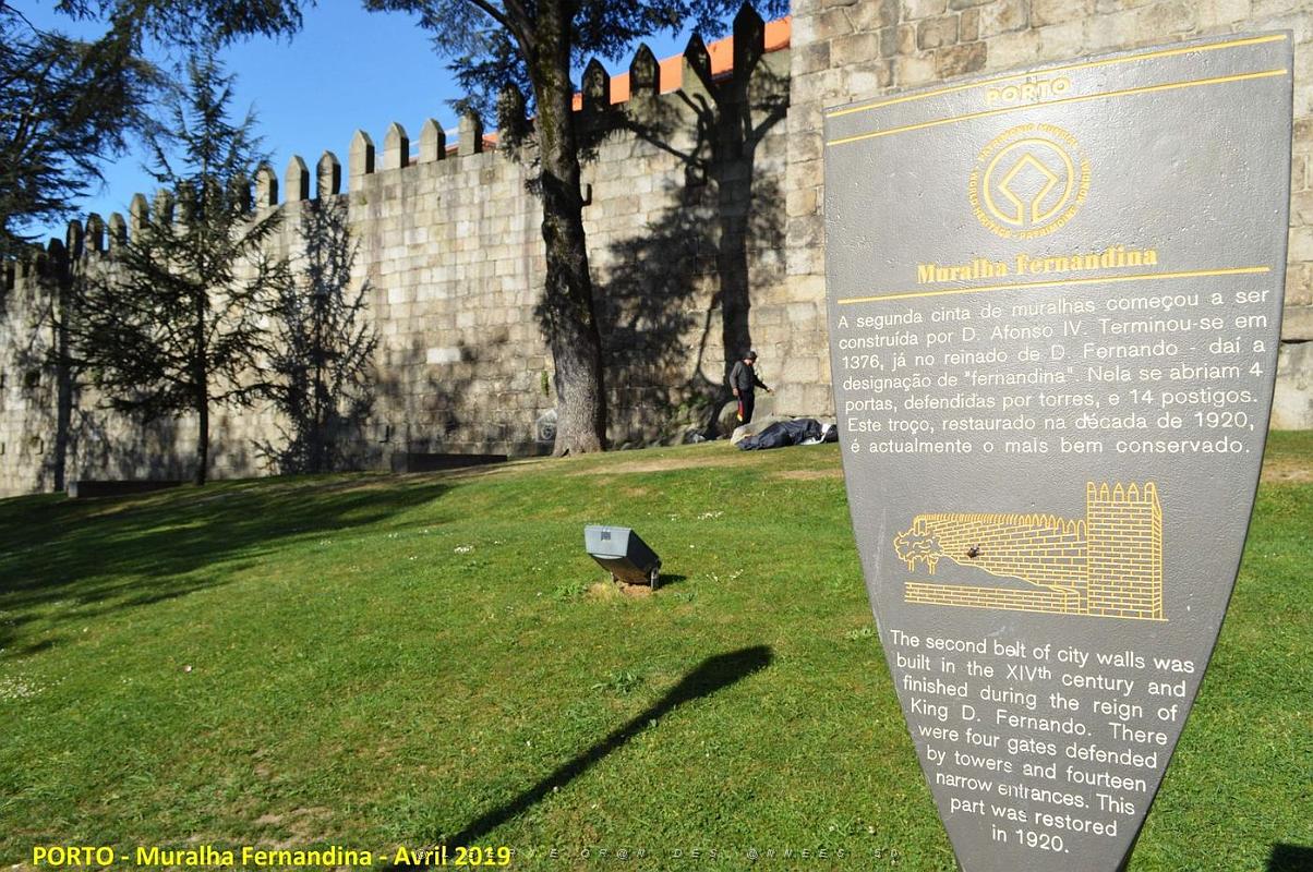 1228- Porto- De Batalha a Ribeira.jpg